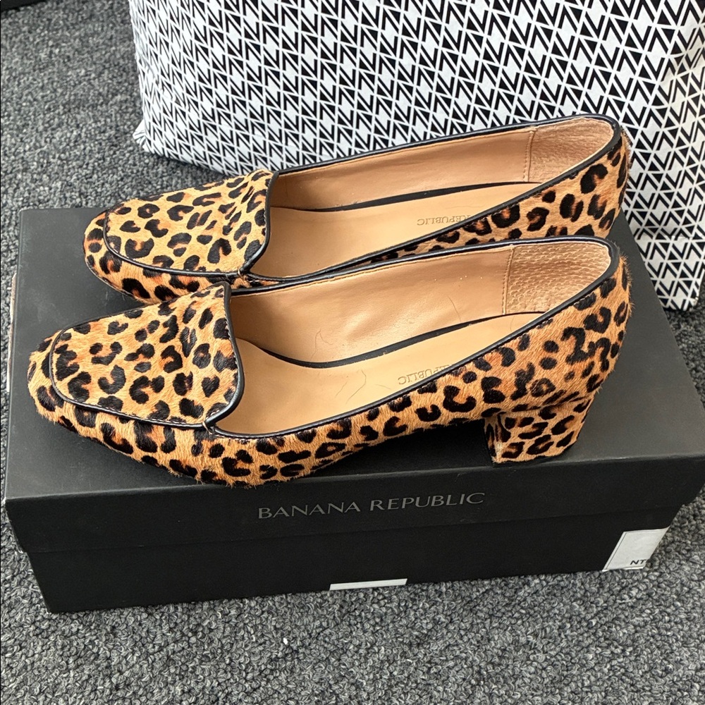 Banana Republic Animal Print Loafers